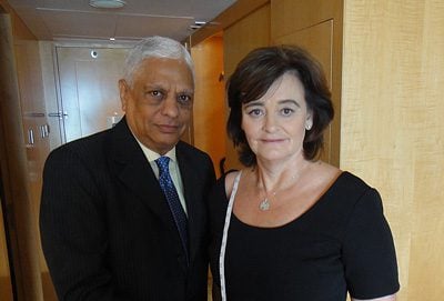 Cherie Blaire measures up with Manu Melwani in her hotel