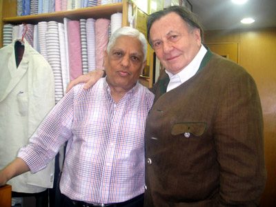 Barry Humphries with Manu Melwani